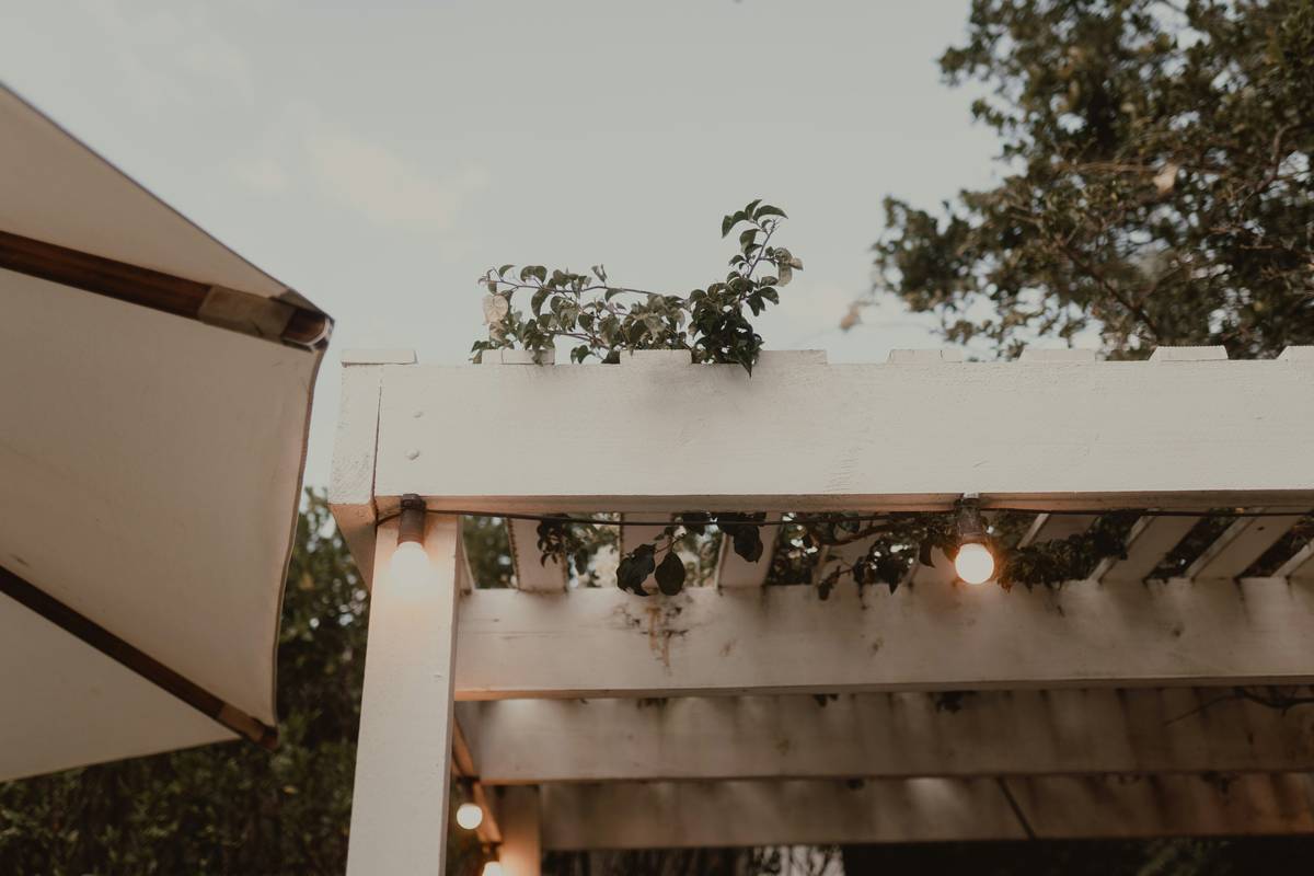 Outdoor Curtain Ideas That Actually Work (Without Turning Your Patio Into a Sailboat)
